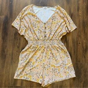 Floral short sleeve romper size XL button front shirred waist stretch shorts